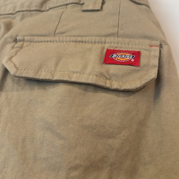 New Dickies Women's size 22 reg relaxed fit straight leg khaki cargo work pant - Picture 9 of 12